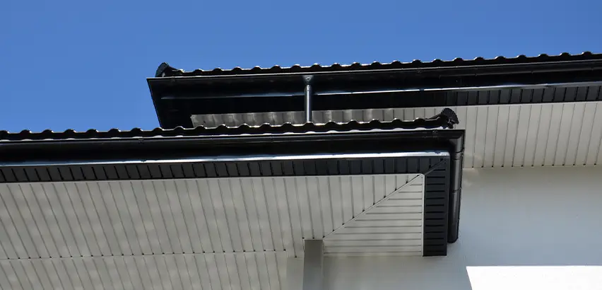 Roof Overhang Repair in Marysville