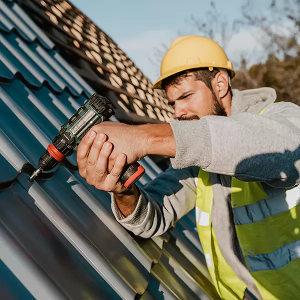Why Marysville Homeowners Choose Marysville Roofing Contractor for Steel Roof Repair Service?